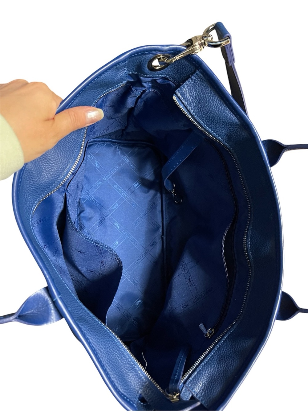 LONGCHAMP Navy Le Foulonne Zip Top Pebbled Leather Tote with Detachable Strap - Picture 13 of 16